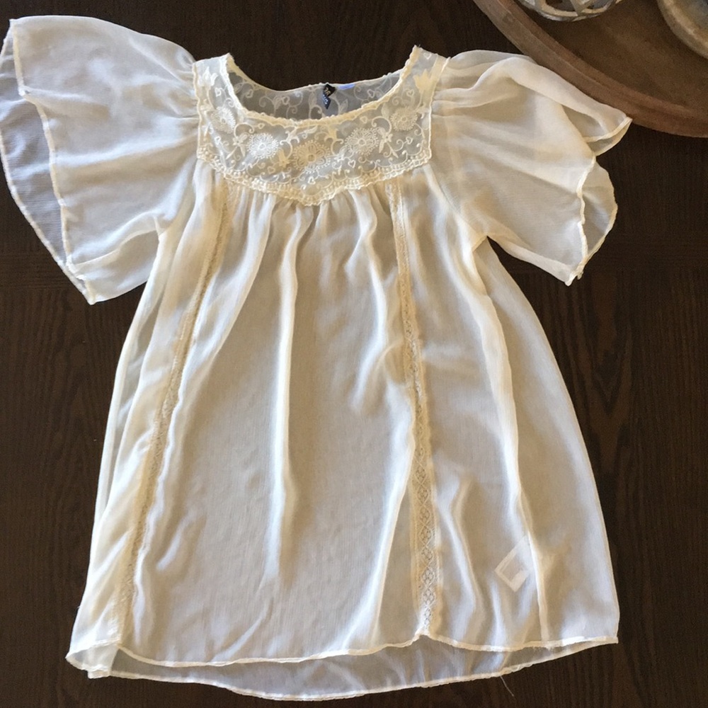 ▶️$3/12 Divided Boho Top